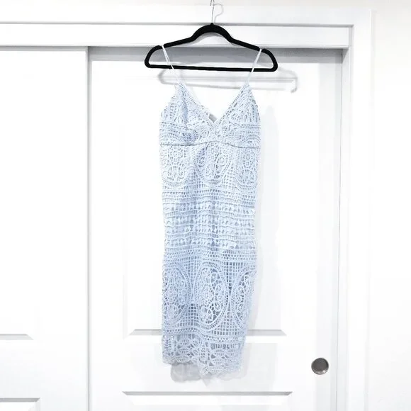 Bardot | Dresses | Bardot Size 8m Light Blue Lace Broderie Overlay Midi  Dress Nwt | Poshmark